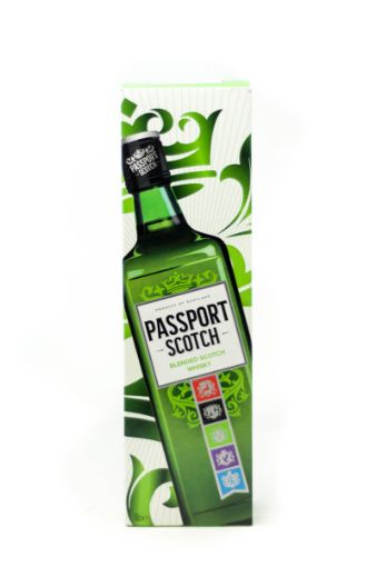 Imagen de WHISKY PASSPORT SCOTCH 700 ML